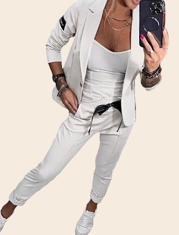 Yara™ | Klassieke Blazer met Pantalon